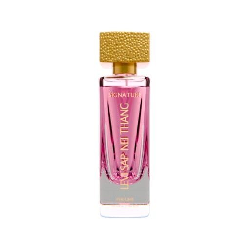 LEVI SAP NEI THANG SIGNATURE 2021 perfume bottle in pink color with golden cap